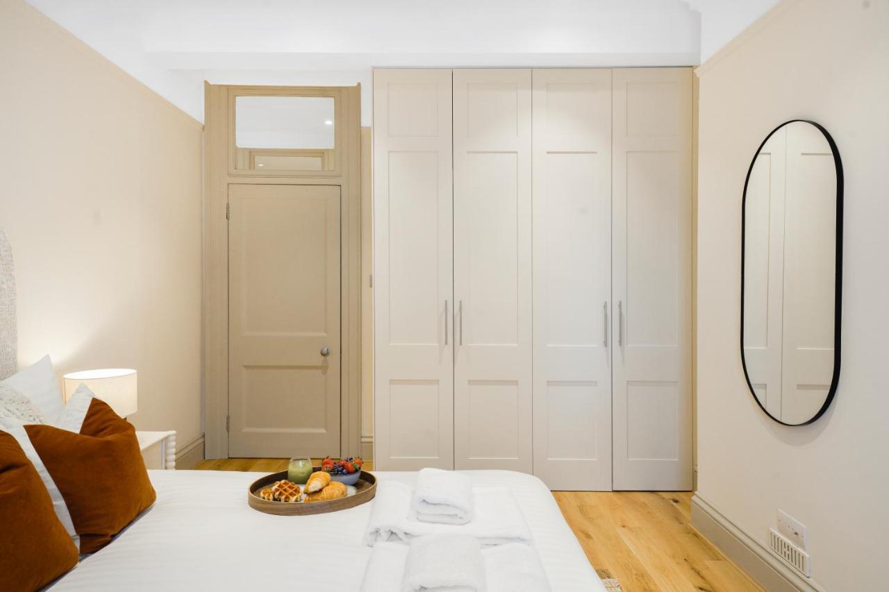 Spacious And Modern 4 Beds Home In Kensington Londra Dış mekan fotoğraf